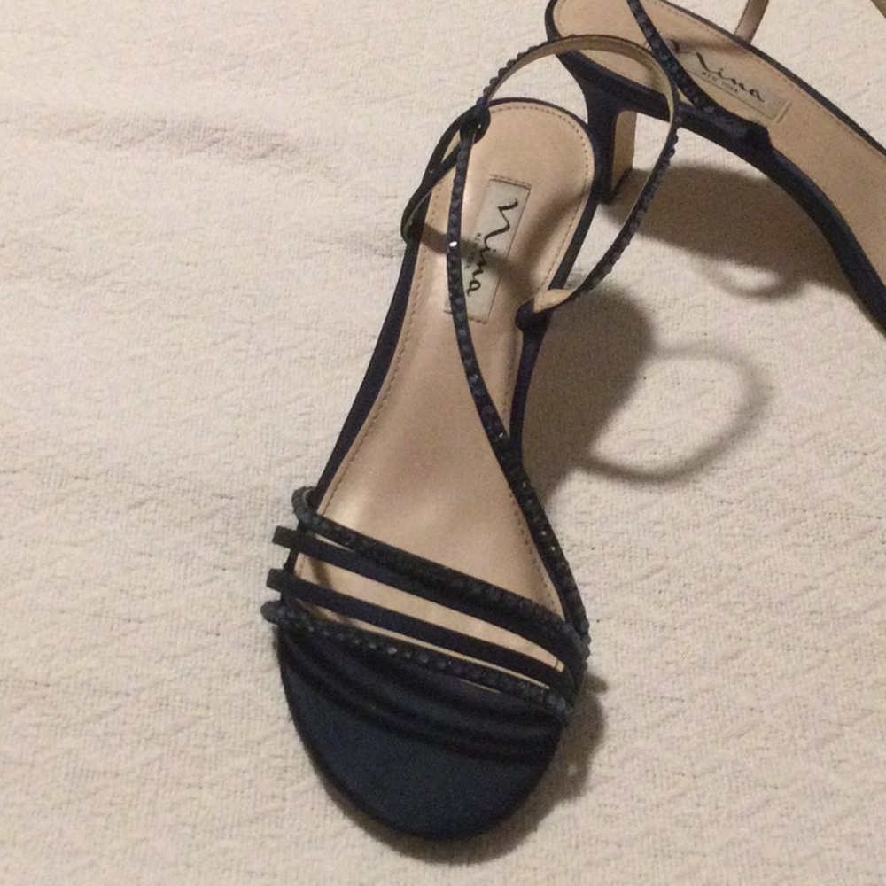 Nina dark navy heels - Picture 4 of 5